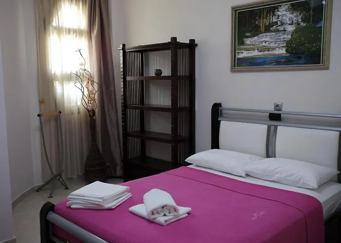 Irenes * Kallithea (Chalkidiki)